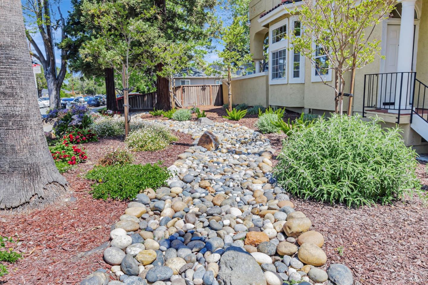 Detail Gallery Image 43 of 45 For 10 Tyrella Ct, Mountain View,  CA 94043 - 3 Beds | 2/1 Baths