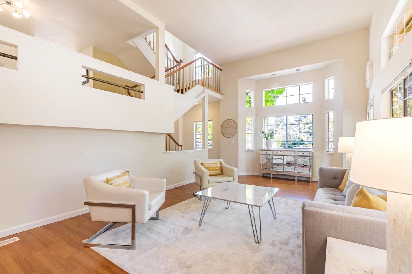 Detail Gallery Image 5 of 45 For 10 Tyrella Ct, Mountain View,  CA 94043 - 3 Beds | 2/1 Baths