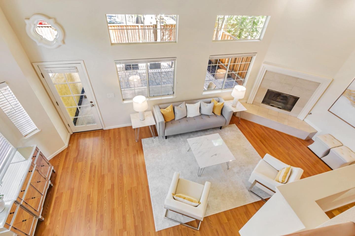 Detail Gallery Image 7 of 45 For 10 Tyrella Ct, Mountain View,  CA 94043 - 3 Beds | 2/1 Baths