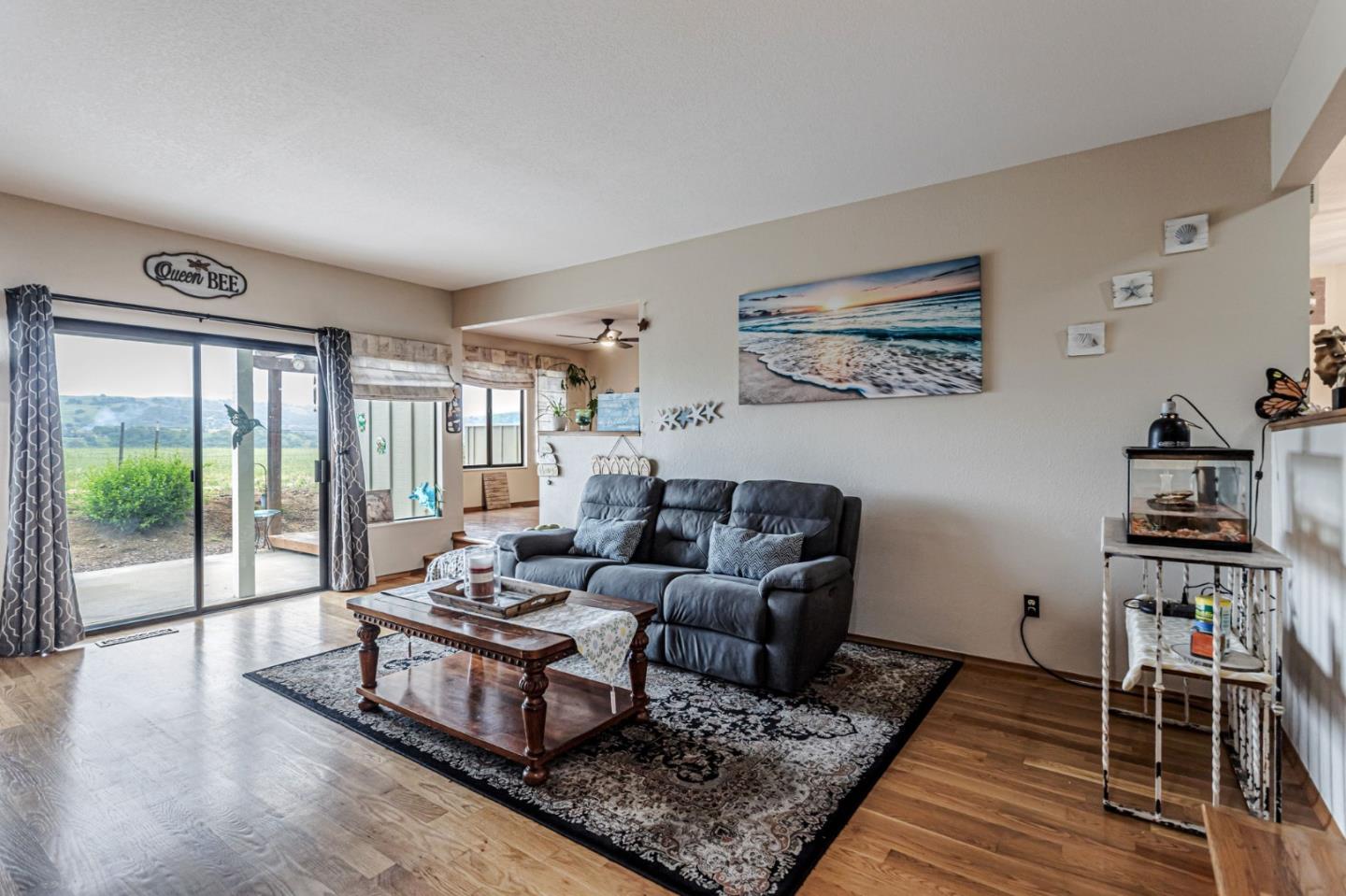 Detail Gallery Image 7 of 20 For 745 Helen Dr, Hollister,  CA 95023 - 2 Beds | 2/1 Baths