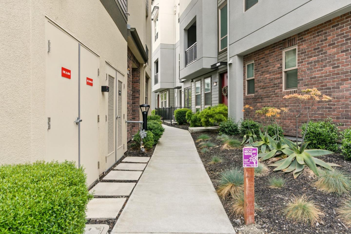 Detail Gallery Image 32 of 47 For 1719 Houret Ct, Milpitas,  CA 95035 - 3 Beds | 3/1 Baths
