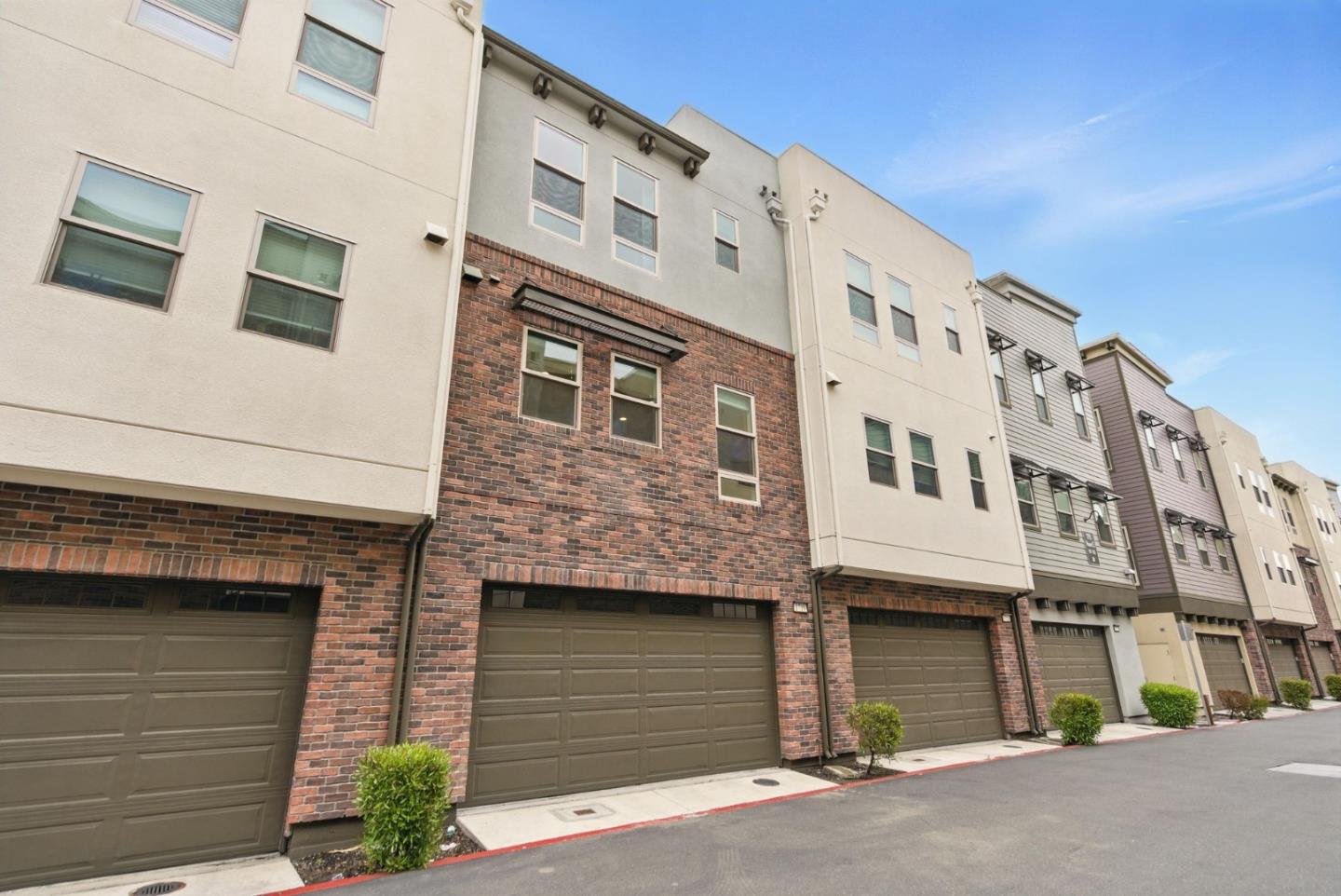 Detail Gallery Image 34 of 47 For 1719 Houret Ct, Milpitas,  CA 95035 - 3 Beds | 3/1 Baths