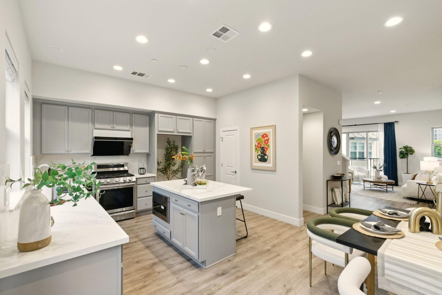 Detail Gallery Image 9 of 47 For 1719 Houret Ct, Milpitas,  CA 95035 - 3 Beds | 3/1 Baths