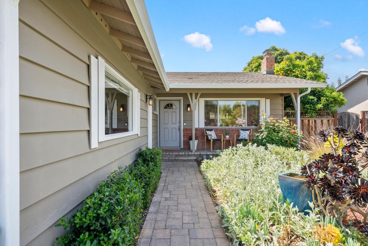 Detail Gallery Image 4 of 33 For 654 Whitethorne Dr, Campbell,  CA 95008 - 3 Beds | 2 Baths