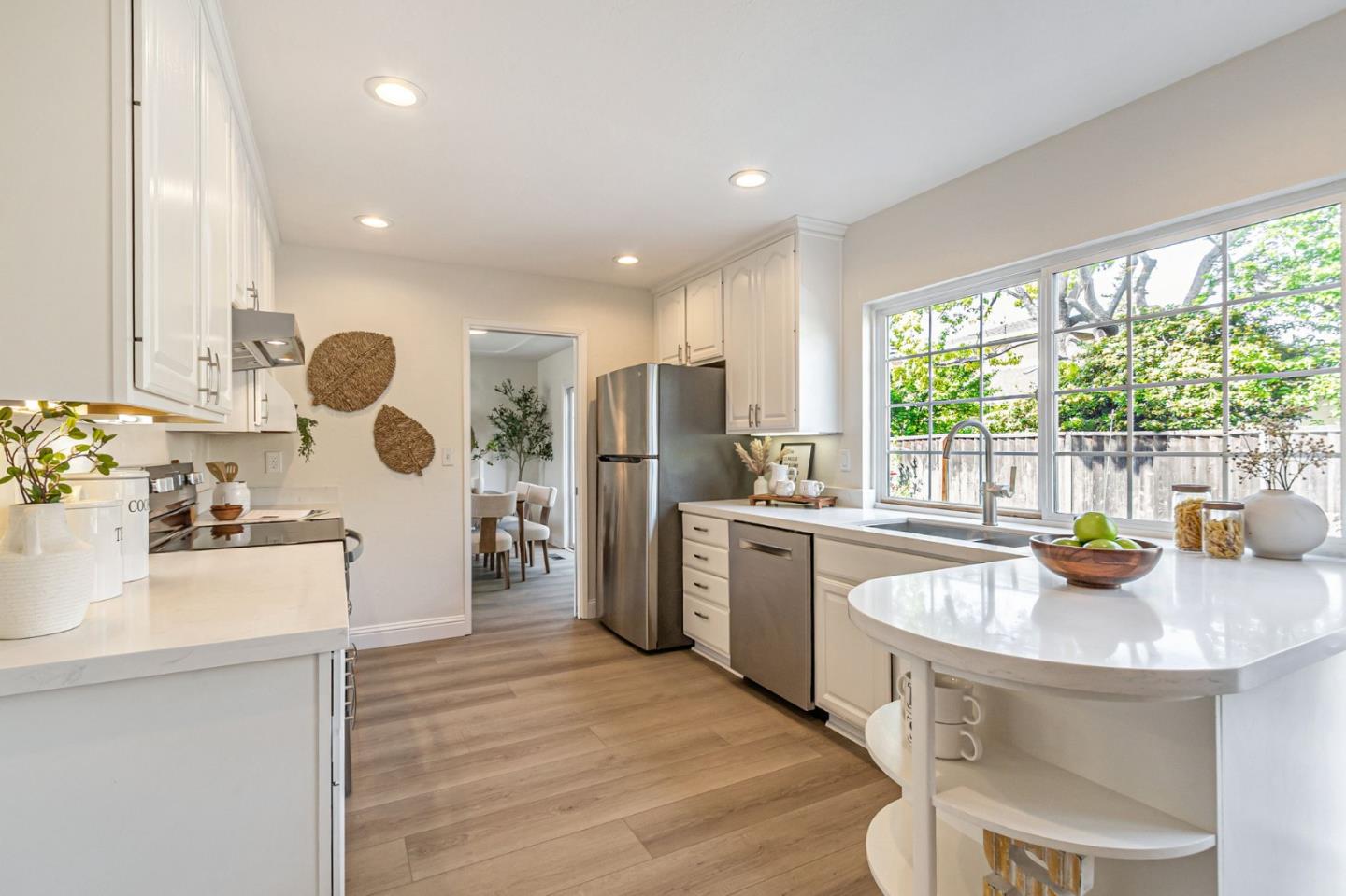 Detail Gallery Image 17 of 50 For 743 Silver Pine Ct, Sunnyvale,  CA 94086 - 5 Beds | 2/1 Baths