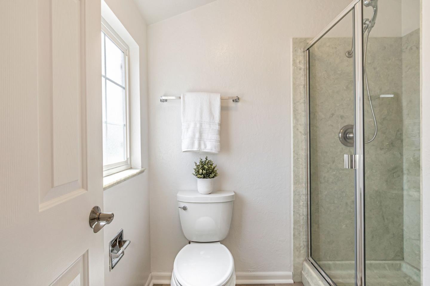 Detail Gallery Image 28 of 50 For 743 Silver Pine Ct, Sunnyvale,  CA 94086 - 5 Beds | 2/1 Baths