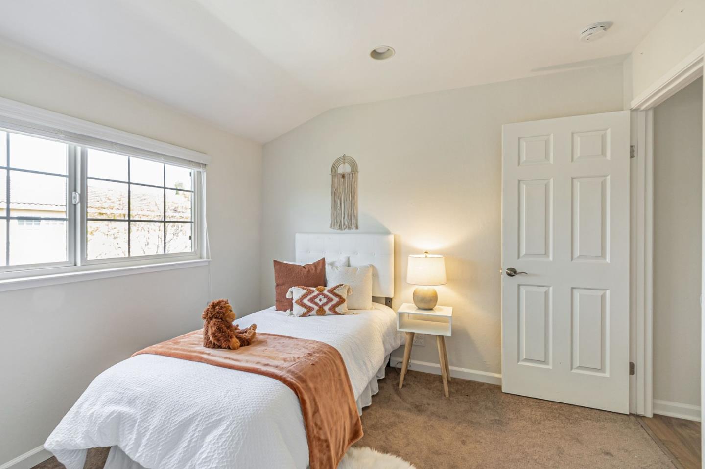 Detail Gallery Image 38 of 50 For 743 Silver Pine Ct, Sunnyvale,  CA 94086 - 5 Beds | 2/1 Baths