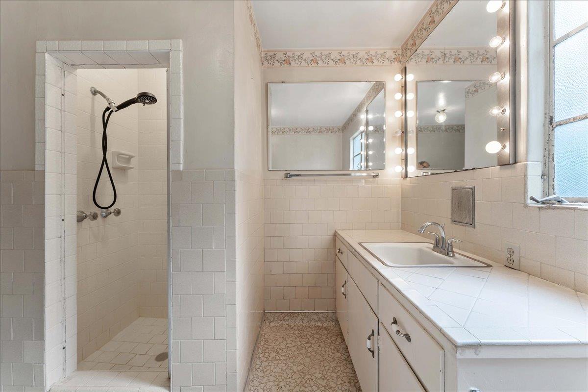 Detail Gallery Image 22 of 36 For 16706 Littlefield Ln, Los Gatos,  CA 95032 - 2 Beds | 1 Baths