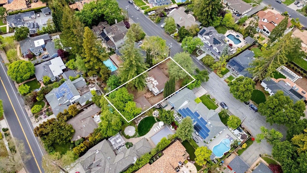 Detail Gallery Image 3 of 36 For 16706 Littlefield Ln, Los Gatos,  CA 95032 - 2 Beds | 1 Baths