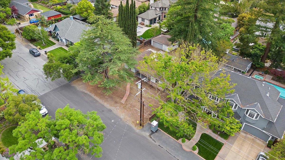 Detail Gallery Image 34 of 36 For 16706 Littlefield Ln, Los Gatos,  CA 95032 - 2 Beds | 1 Baths
