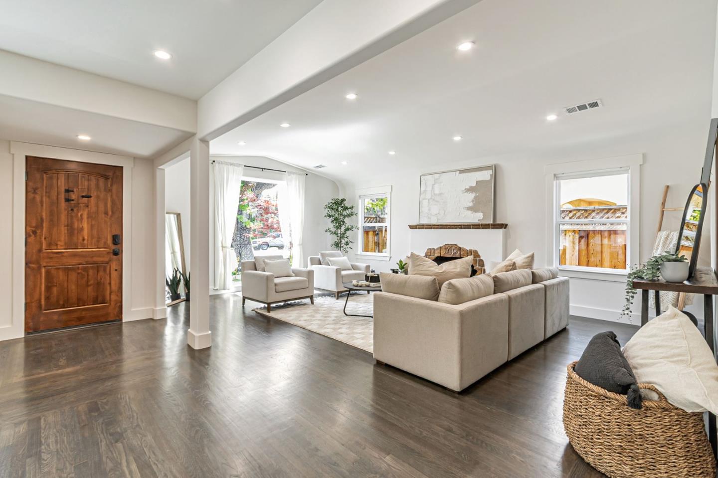 Detail Gallery Image 11 of 56 For 664 Chapman St, San Jose,  CA 95126 - 3 Beds | 2 Baths