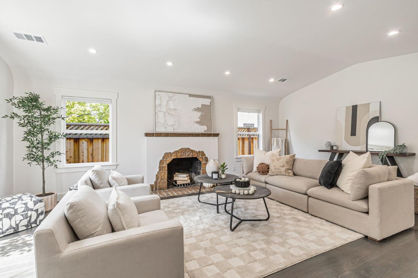 Detail Gallery Image 12 of 56 For 664 Chapman St, San Jose,  CA 95126 - 3 Beds | 2 Baths