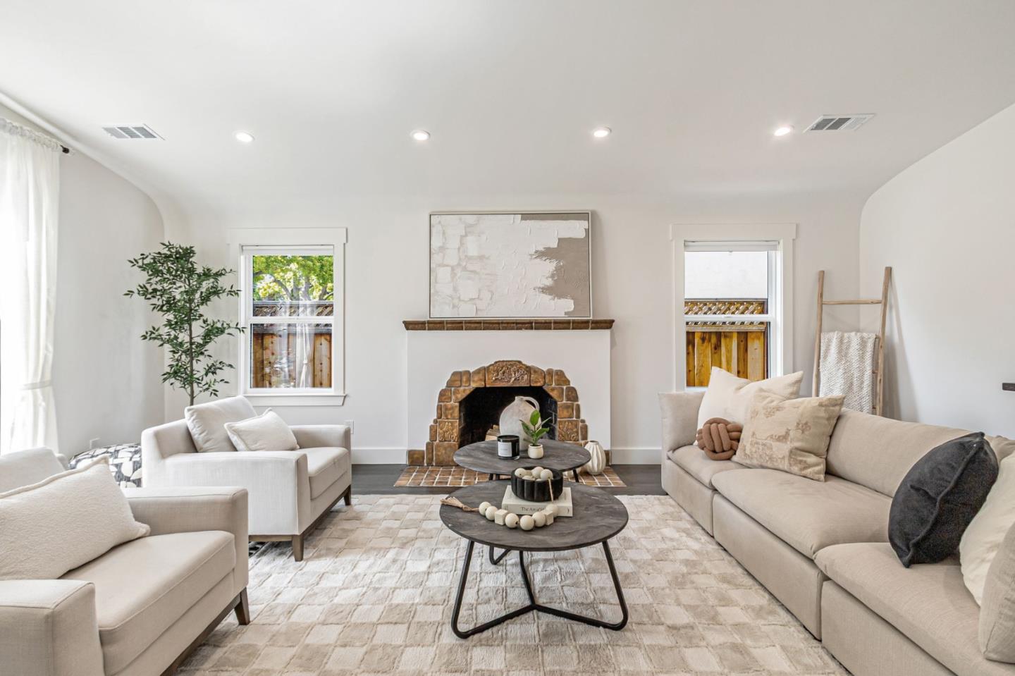 Detail Gallery Image 13 of 56 For 664 Chapman St, San Jose,  CA 95126 - 3 Beds | 2 Baths