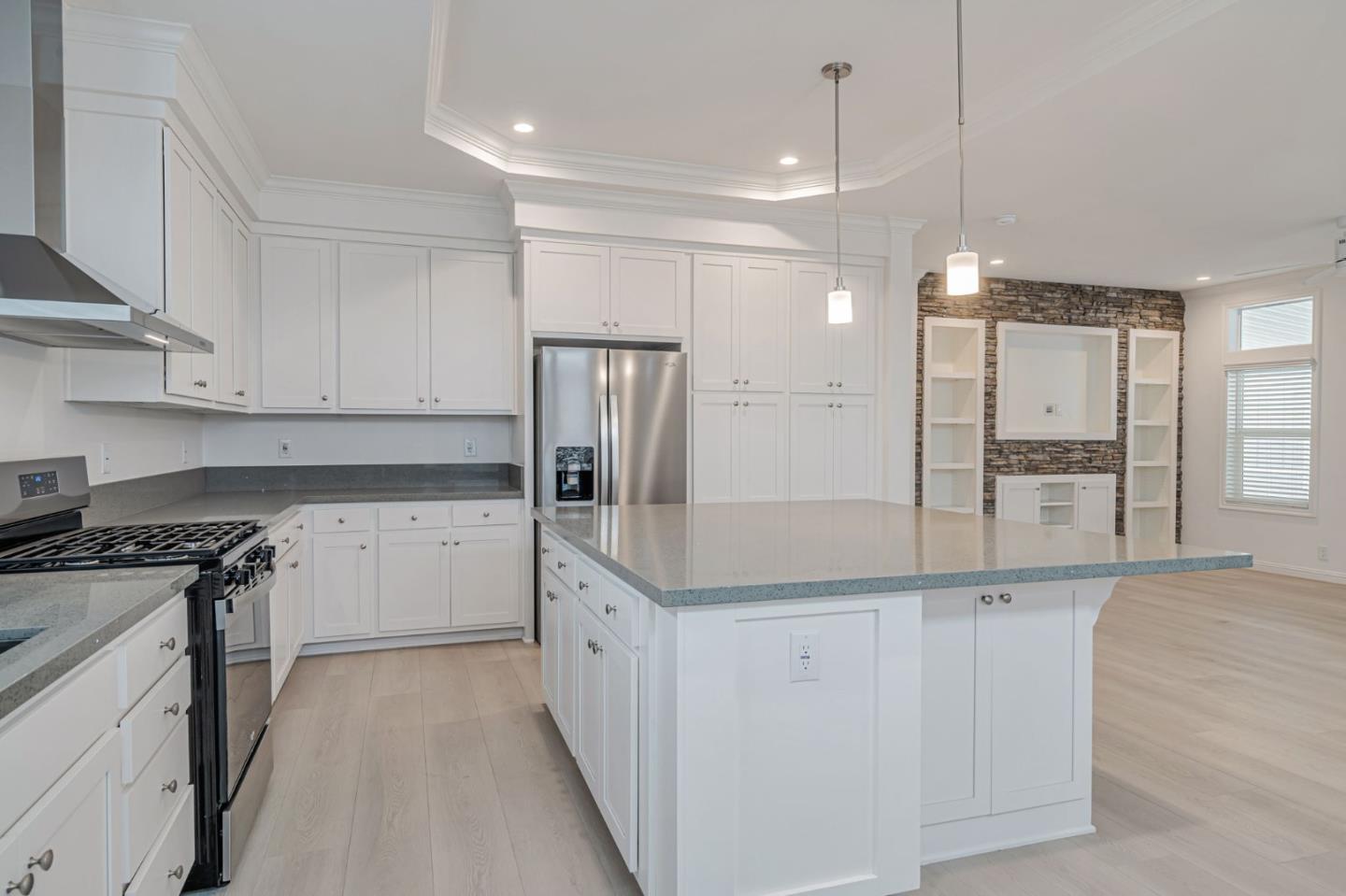 Detail Gallery Image 10 of 37 For 238 Chateau La Salle Dr #238,  San Jose,  CA 95111 - 3 Beds | 3 Baths