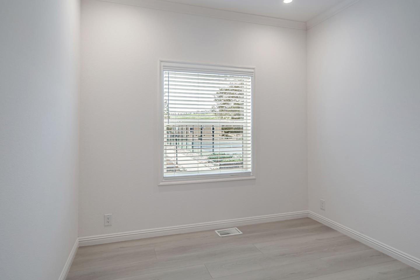 Detail Gallery Image 16 of 37 For 238 Chateau La Salle Dr #238,  San Jose,  CA 95111 - 3 Beds | 3 Baths