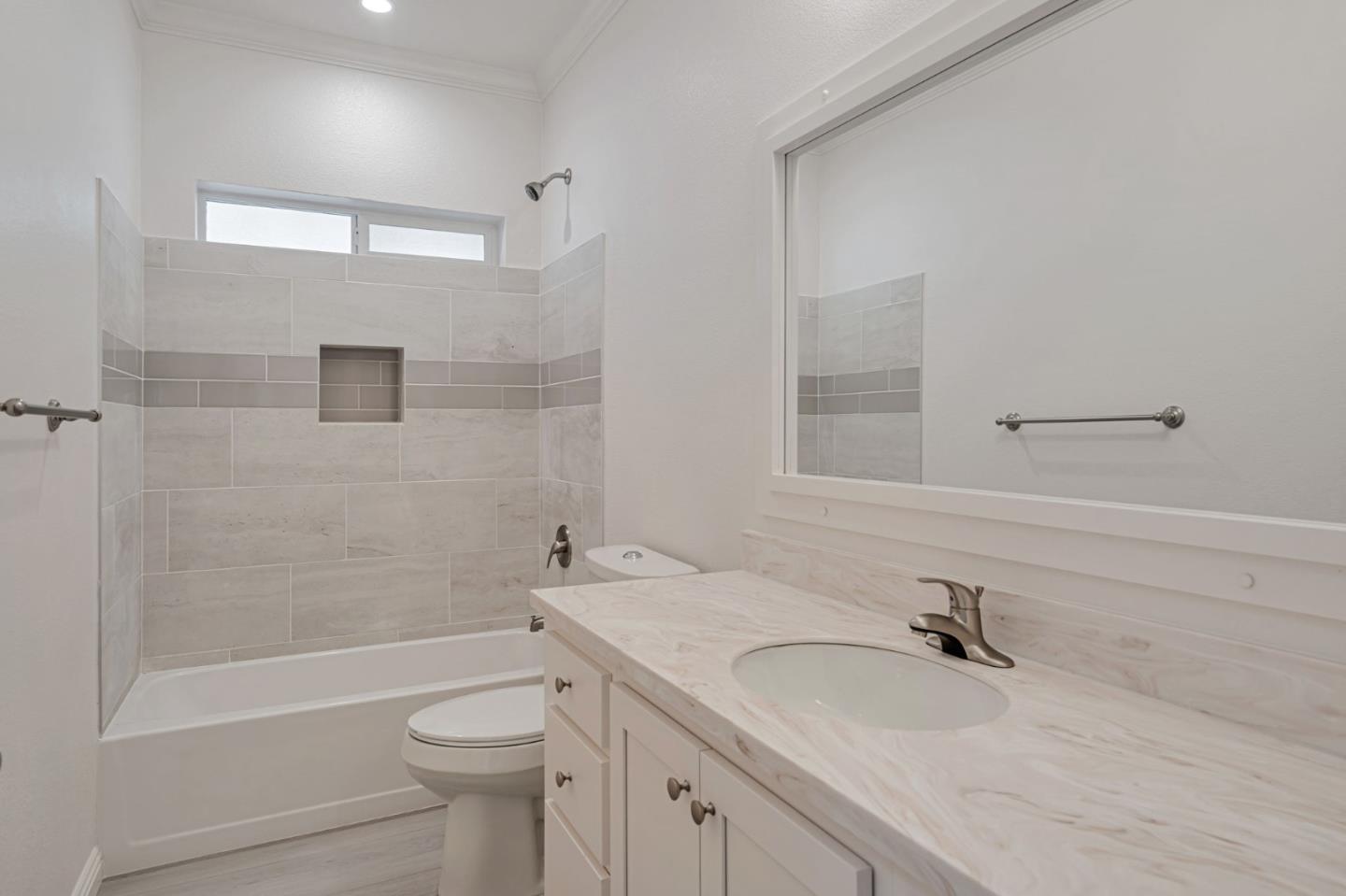 Detail Gallery Image 18 of 37 For 238 Chateau La Salle Dr #238,  San Jose,  CA 95111 - 3 Beds | 3 Baths