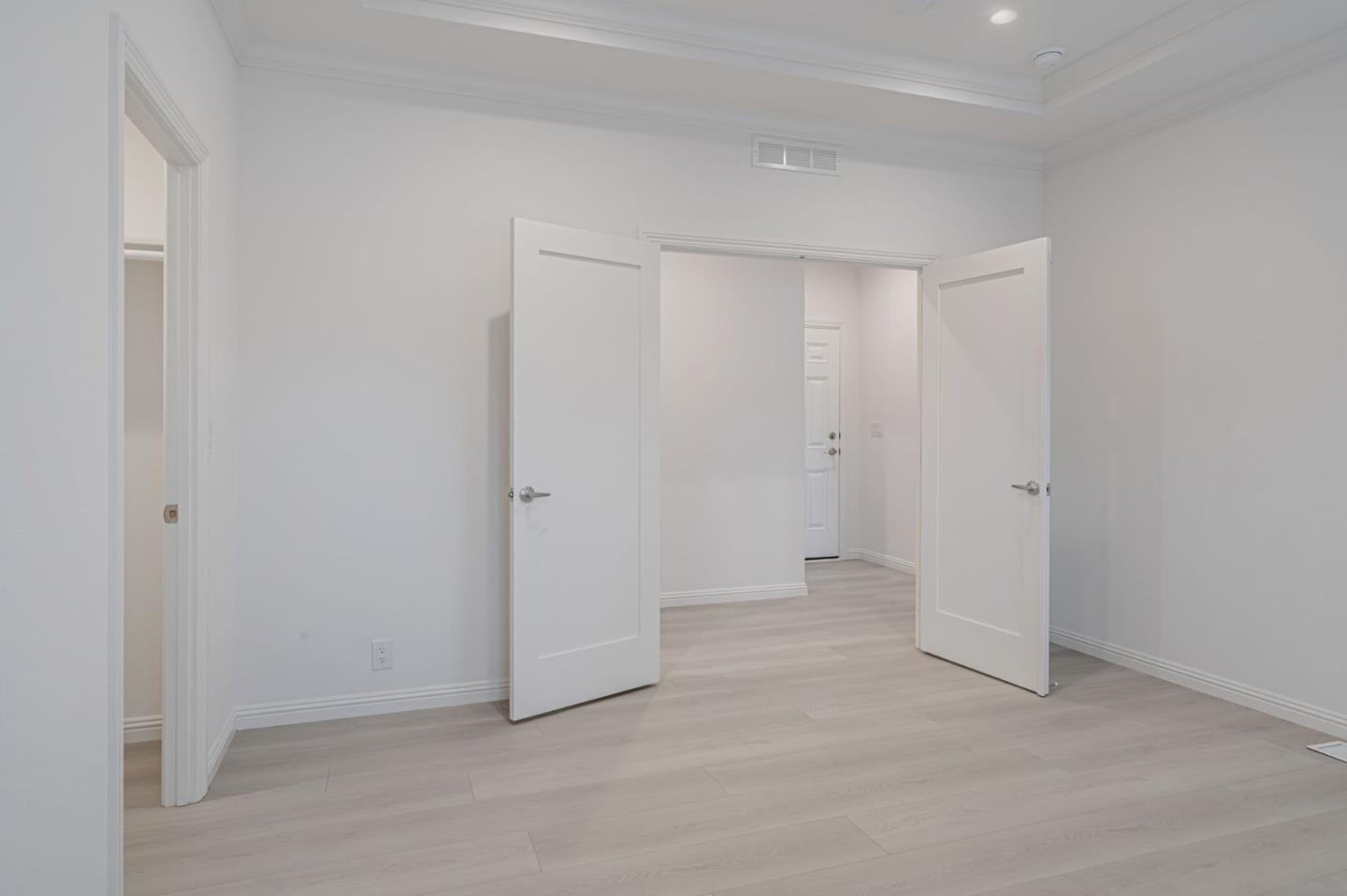 Detail Gallery Image 25 of 37 For 238 Chateau La Salle Dr #238,  San Jose,  CA 95111 - 3 Beds | 3 Baths