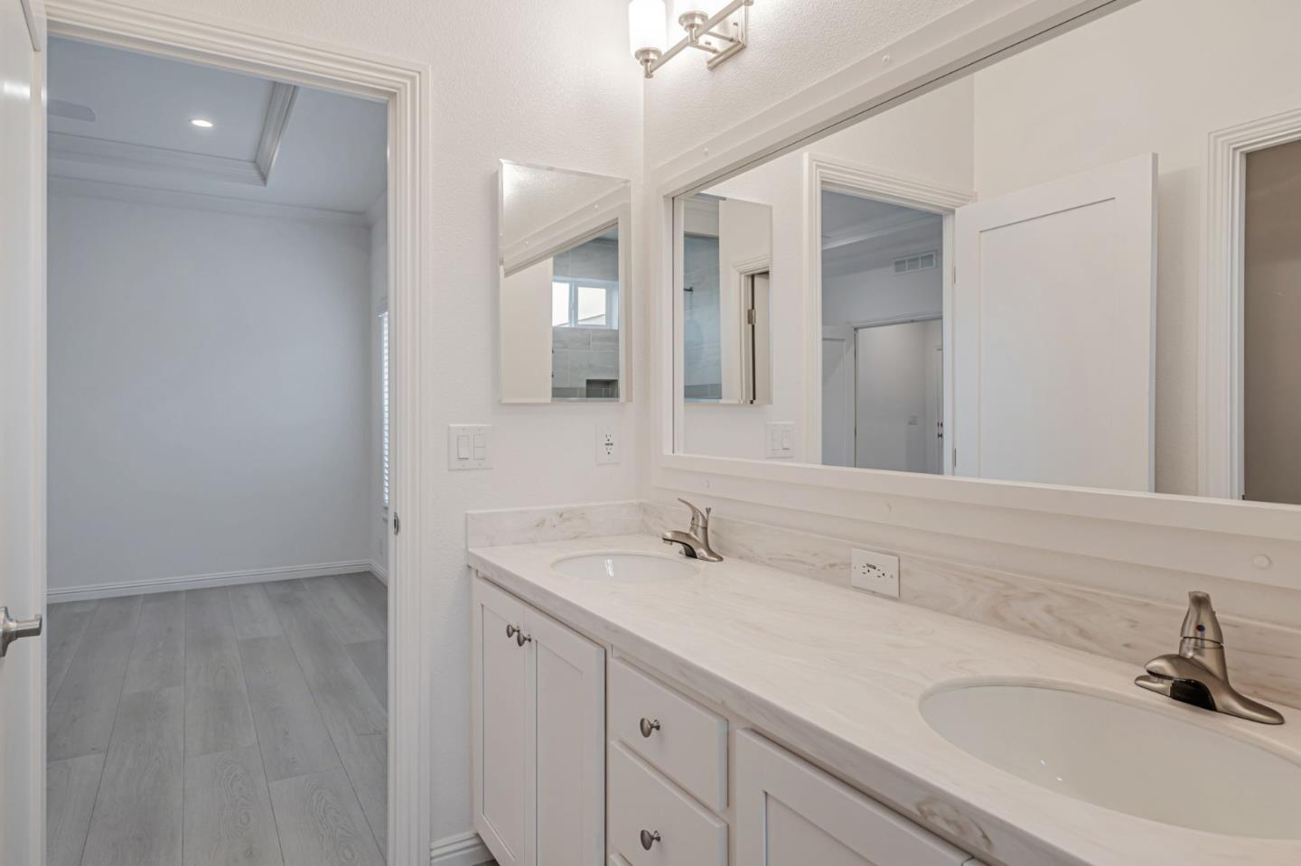Detail Gallery Image 29 of 37 For 238 Chateau La Salle Dr #238,  San Jose,  CA 95111 - 3 Beds | 3 Baths