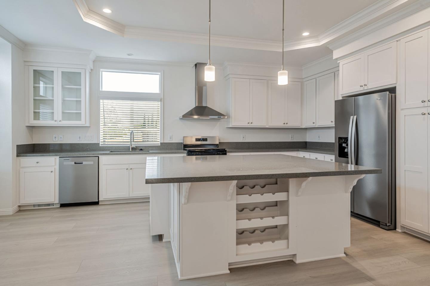Detail Gallery Image 9 of 37 For 238 Chateau La Salle Dr #238,  San Jose,  CA 95111 - 3 Beds | 3 Baths