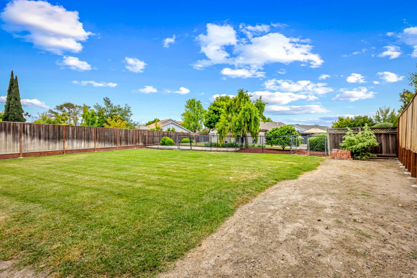 Detail Gallery Image 21 of 25 For 464 Edelweiss Dr, San Jose,  CA 95136 - 3 Beds | 2 Baths