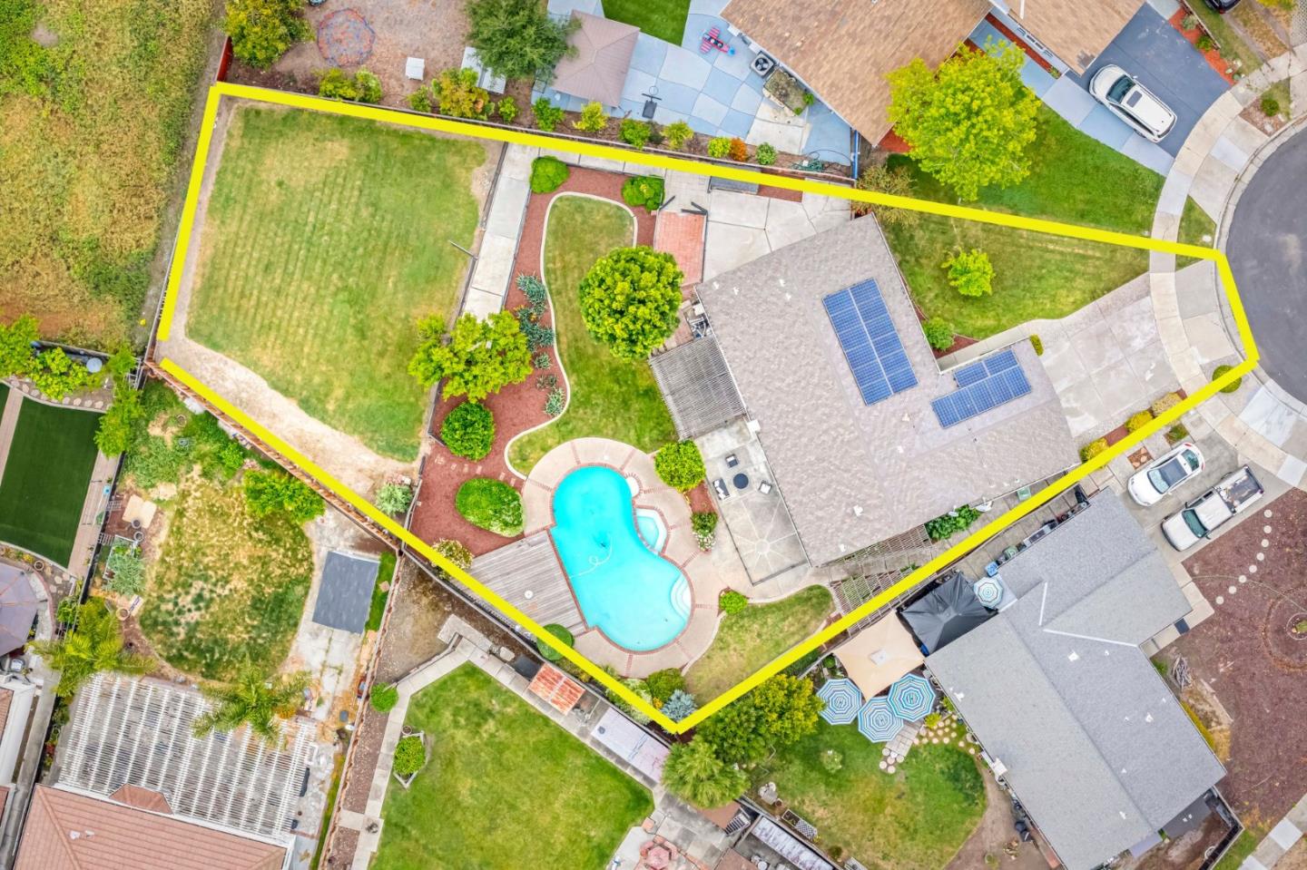 Detail Gallery Image 3 of 25 For 464 Edelweiss Dr, San Jose,  CA 95136 - 3 Beds | 2 Baths