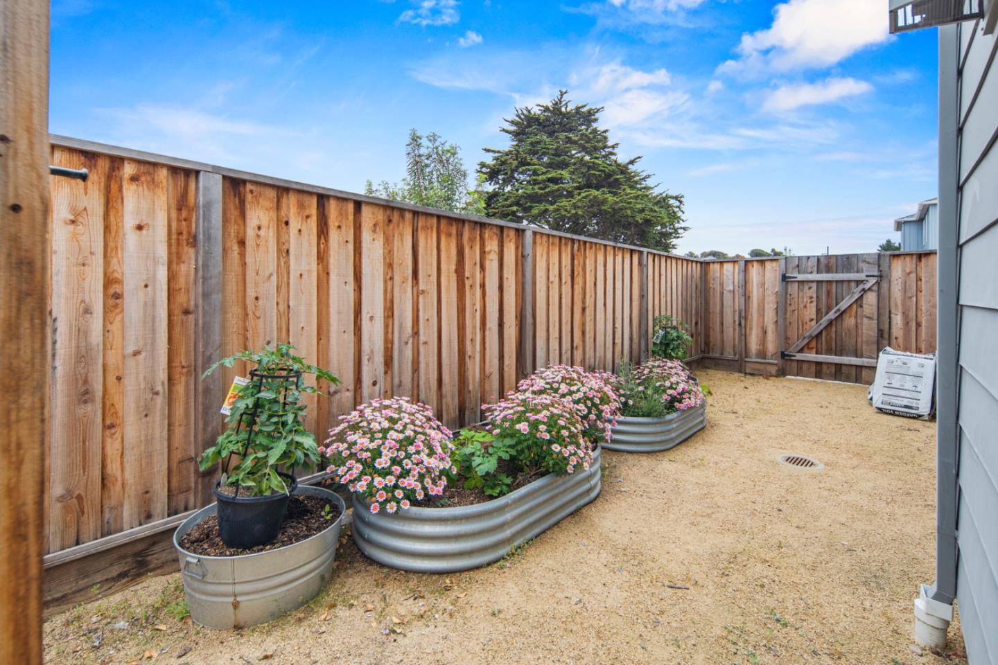 Detail Gallery Image 34 of 41 For 287 Skyview Dr, Marina,  CA 93933 - 3 Beds | 2/1 Baths