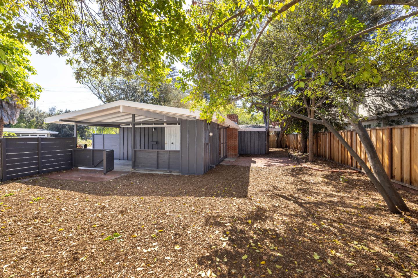 Detail Gallery Image 24 of 26 For 575 E Meadow Dr, Palo Alto,  CA 94306 - 3 Beds | 1 Baths