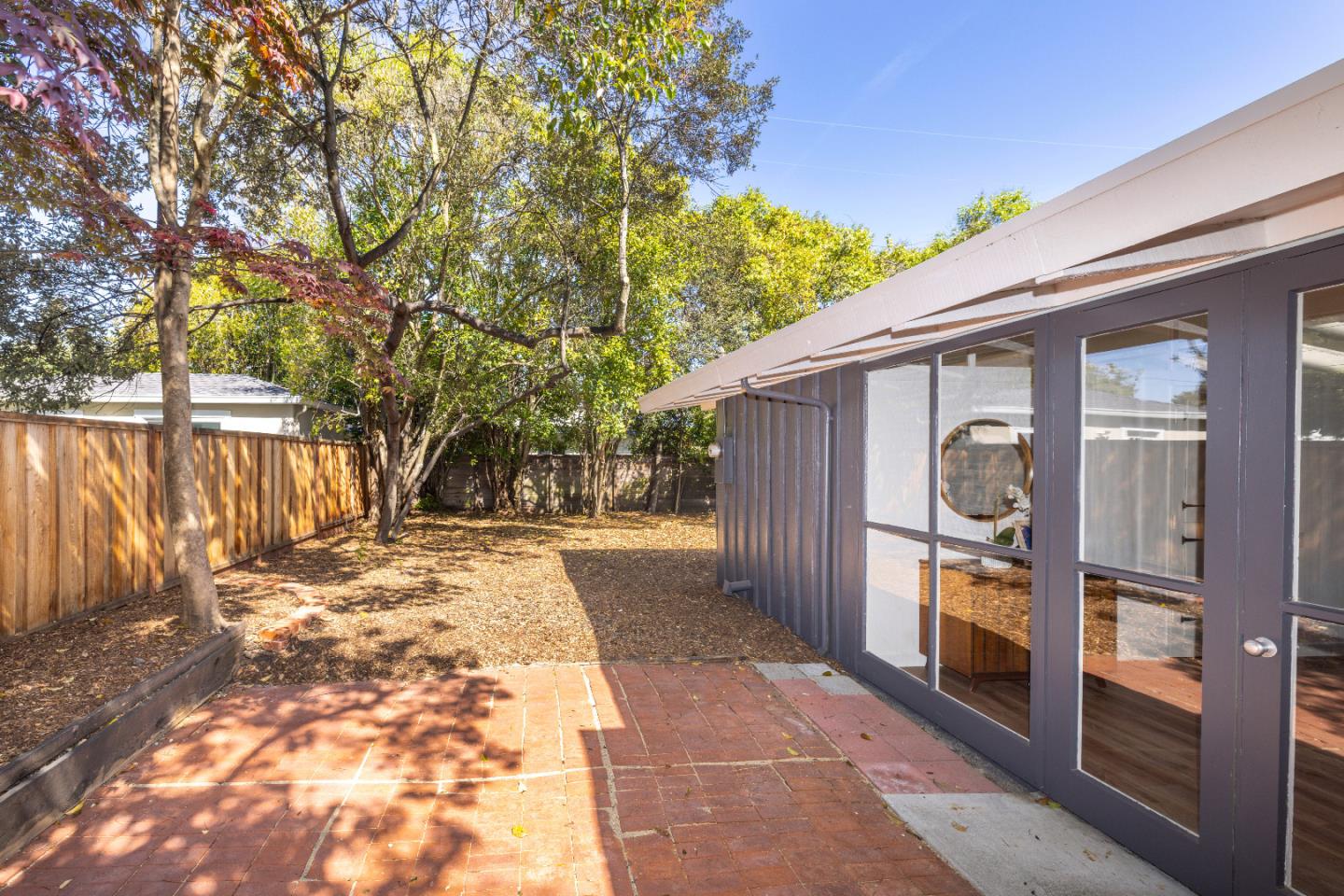 Detail Gallery Image 26 of 26 For 575 E Meadow Dr, Palo Alto,  CA 94306 - 3 Beds | 1 Baths