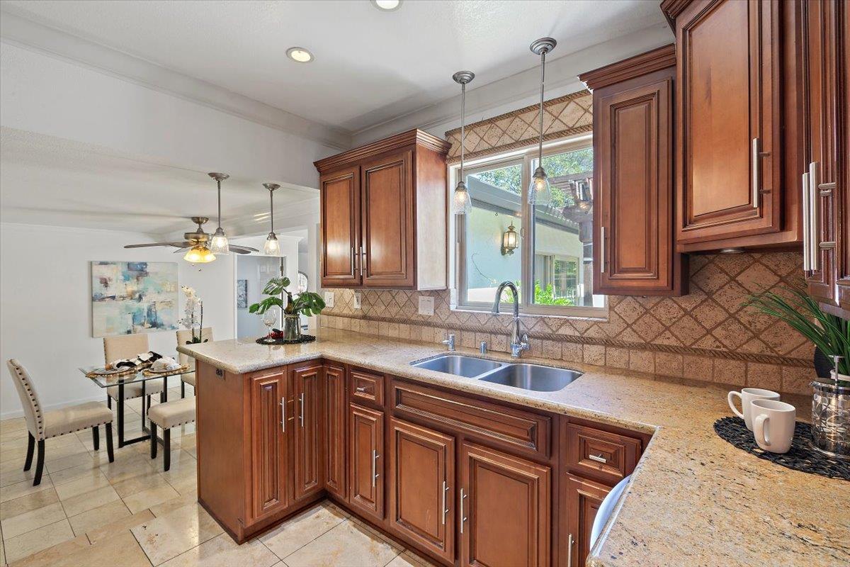 Detail Gallery Image 10 of 38 For 2875 Stevenson St, Santa Clara,  CA 95051 - 4 Beds | 3/1 Baths