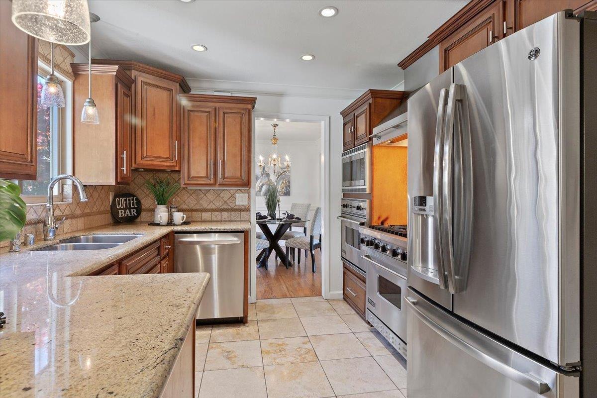 Detail Gallery Image 12 of 38 For 2875 Stevenson St, Santa Clara,  CA 95051 - 4 Beds | 3/1 Baths