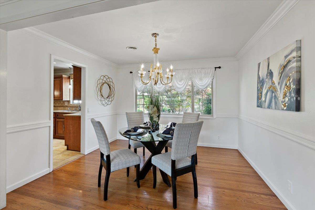 Detail Gallery Image 7 of 38 For 2875 Stevenson St, Santa Clara,  CA 95051 - 4 Beds | 3/1 Baths