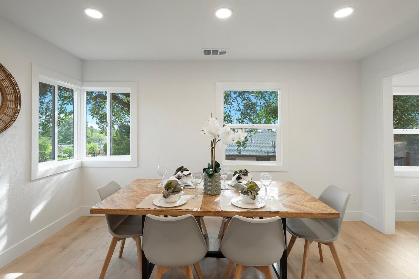 Detail Gallery Image 14 of 53 For 4160 Holly Dr, San Jose,  CA 95127 - 3 Beds | 2 Baths
