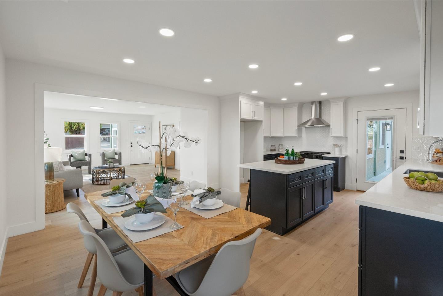 Detail Gallery Image 15 of 53 For 4160 Holly Dr, San Jose,  CA 95127 - 3 Beds | 2 Baths