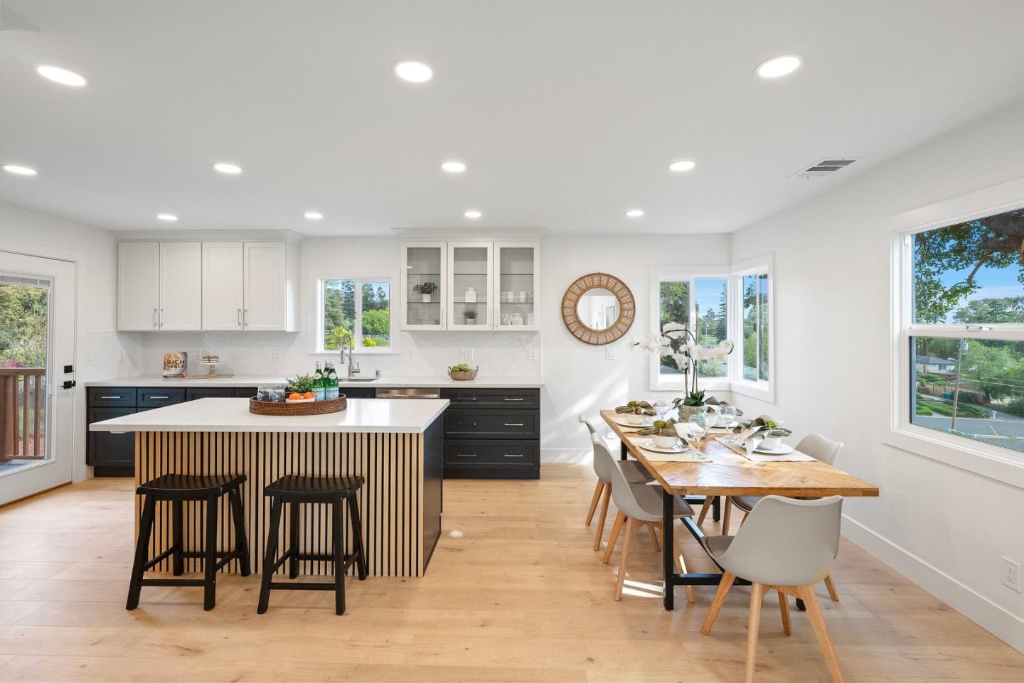 Detail Gallery Image 16 of 53 For 4160 Holly Dr, San Jose,  CA 95127 - 3 Beds | 2 Baths