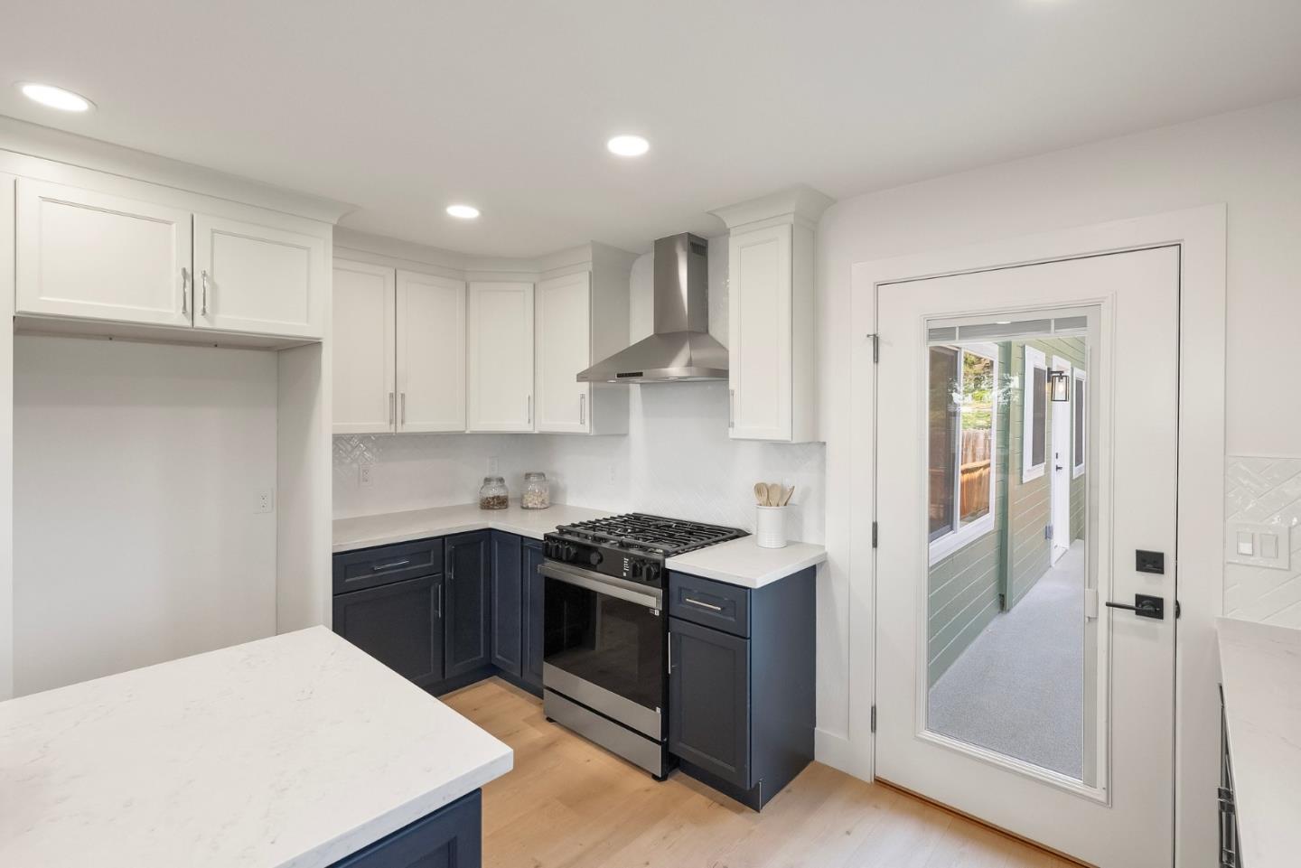 Detail Gallery Image 20 of 53 For 4160 Holly Dr, San Jose,  CA 95127 - 3 Beds | 2 Baths