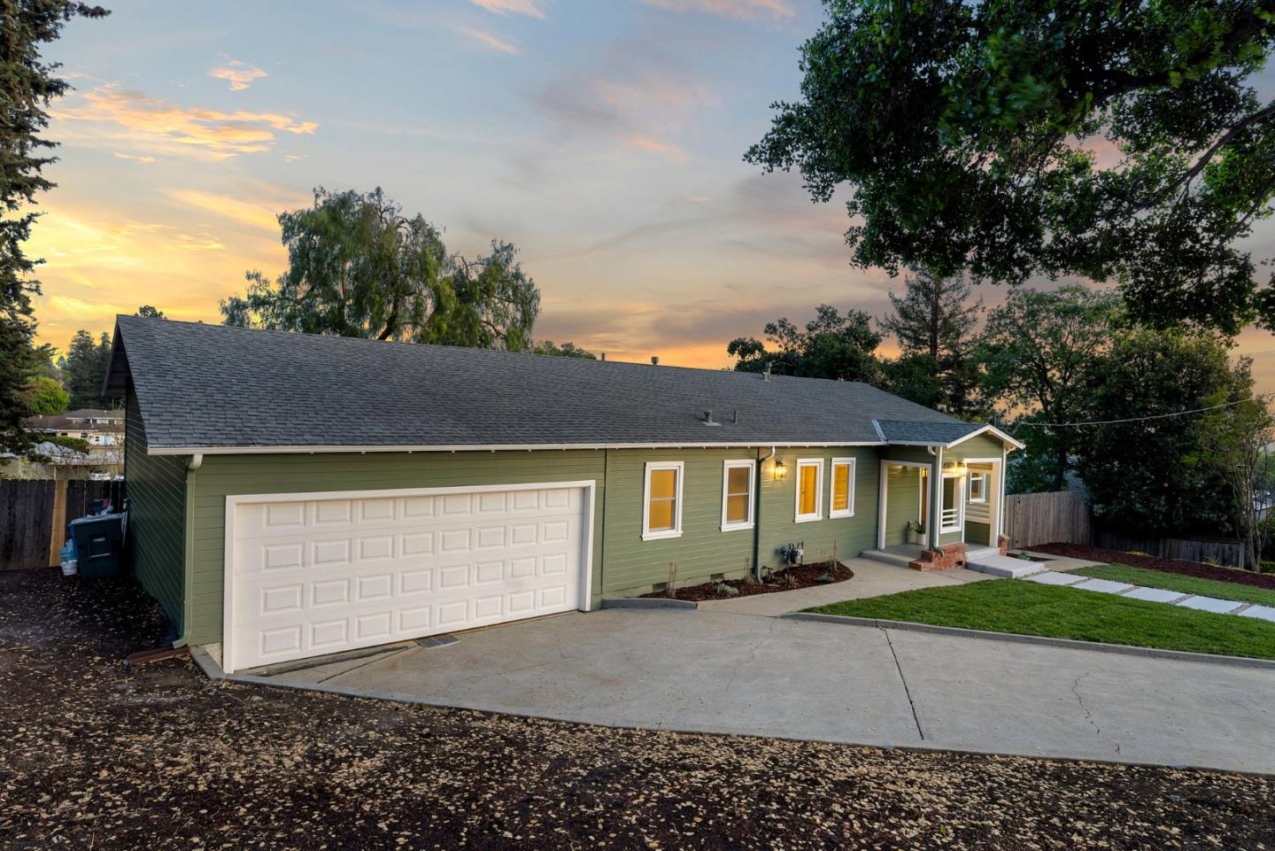 Detail Gallery Image 4 of 53 For 4160 Holly Dr, San Jose,  CA 95127 - 3 Beds | 2 Baths
