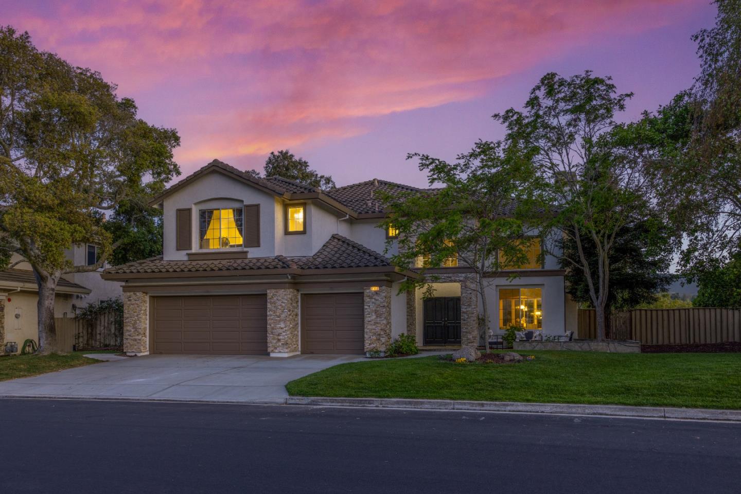 Detail Gallery Image 2 of 25 For 27151 Prestancia Way, Salinas,  CA 93908 - 5 Beds | 4 Baths