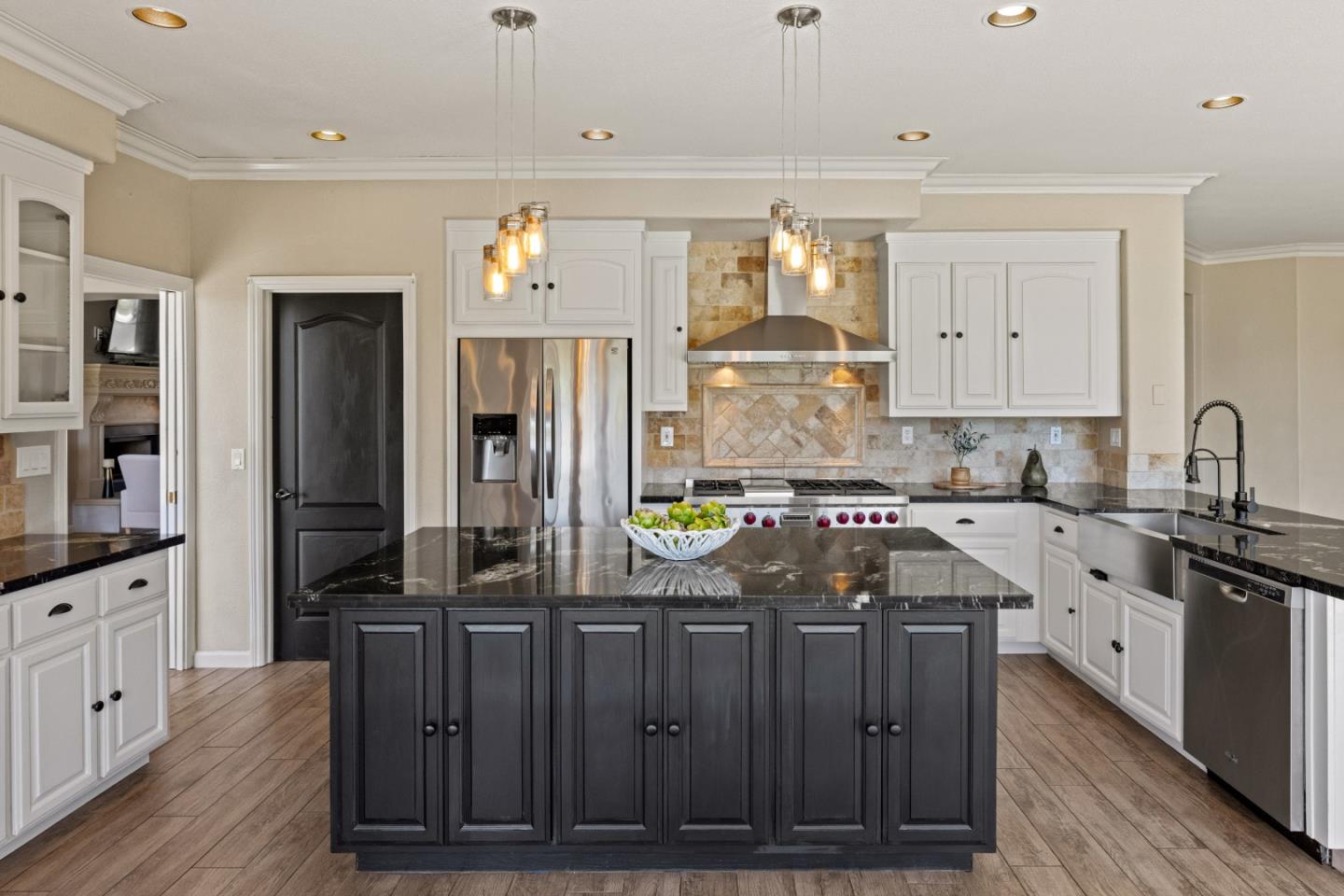 Detail Gallery Image 9 of 25 For 27151 Prestancia Way, Salinas,  CA 93908 - 5 Beds | 4 Baths