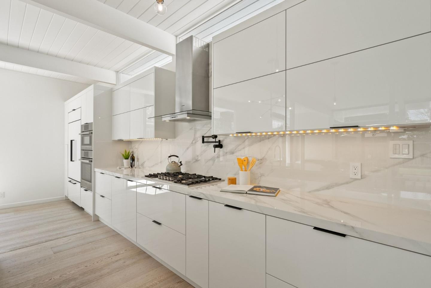 Detail Gallery Image 8 of 57 For 986 Loma Verde Ave, Palo Alto,  CA 94303 - 4 Beds | 2 Baths