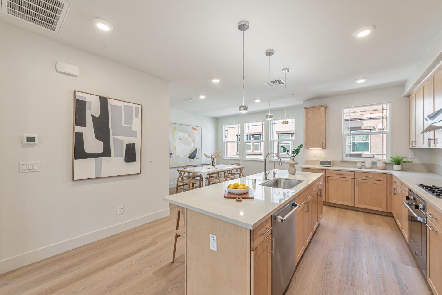 Detail Gallery Image 10 of 28 For 561 San Pasqual Ter #2,  Sunnyvale,  CA 94085 - 4 Beds | 3 Baths