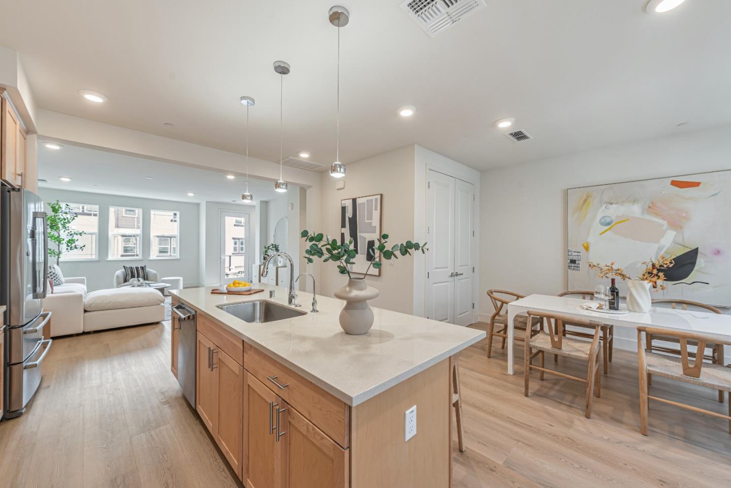 Detail Gallery Image 11 of 28 For 561 San Pasqual Ter #2,  Sunnyvale,  CA 94085 - 4 Beds | 3 Baths