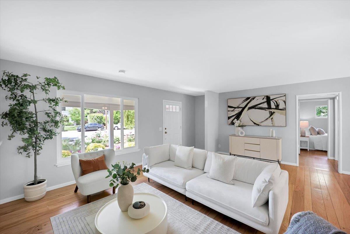 Detail Gallery Image 12 of 56 For 1633 Dallas Ct, Los Altos,  CA 94024 - 3 Beds | 1/1 Baths