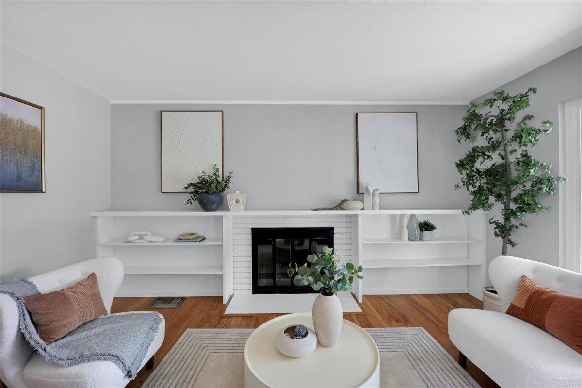 Detail Gallery Image 14 of 56 For 1633 Dallas Ct, Los Altos,  CA 94024 - 3 Beds | 1/1 Baths