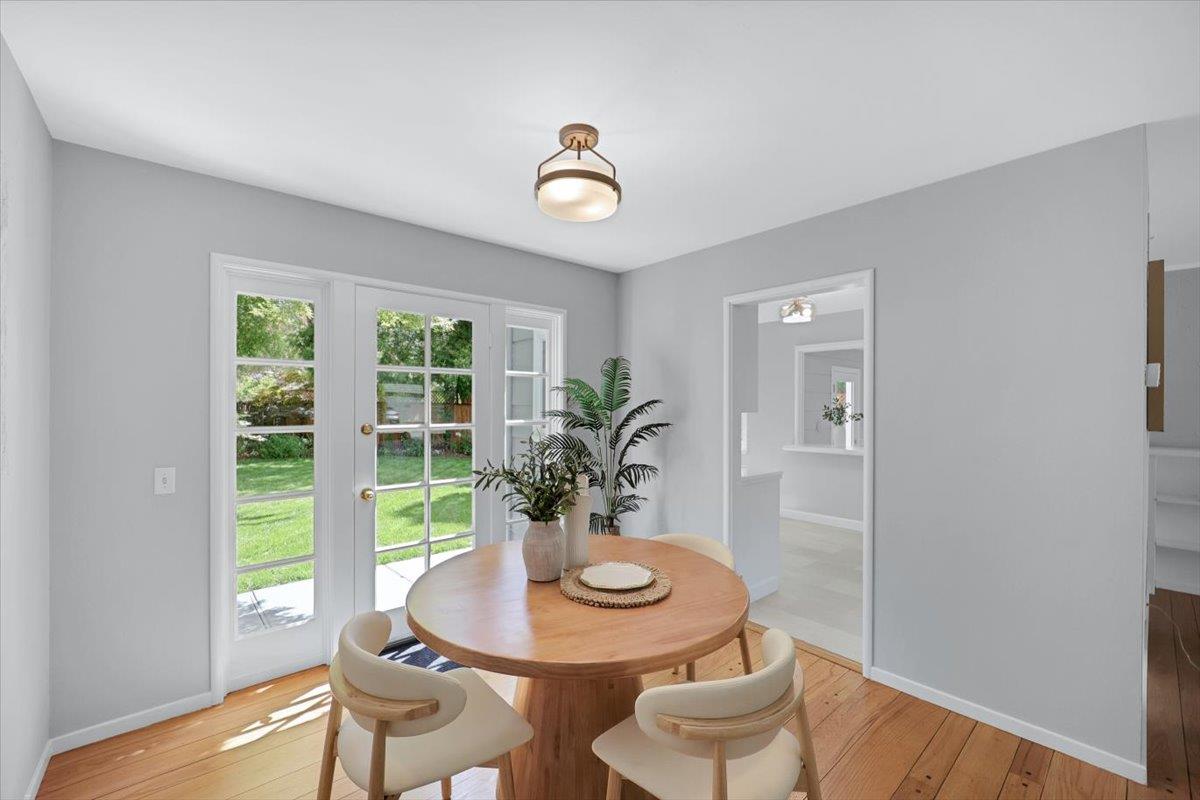 Detail Gallery Image 15 of 56 For 1633 Dallas Ct, Los Altos,  CA 94024 - 3 Beds | 1/1 Baths