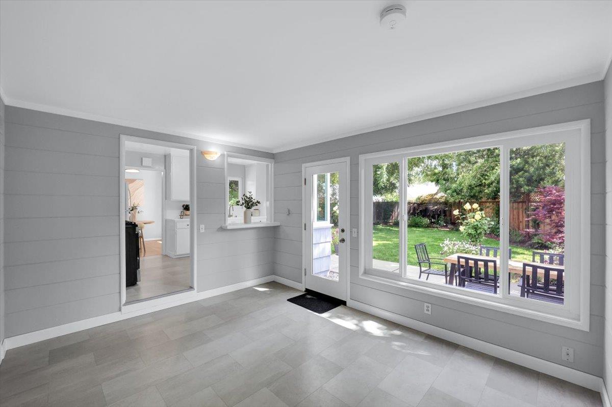 Detail Gallery Image 23 of 56 For 1633 Dallas Ct, Los Altos,  CA 94024 - 3 Beds | 1/1 Baths
