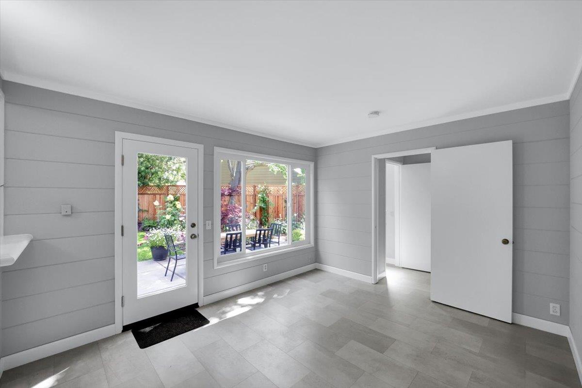 Detail Gallery Image 24 of 56 For 1633 Dallas Ct, Los Altos,  CA 94024 - 3 Beds | 1/1 Baths