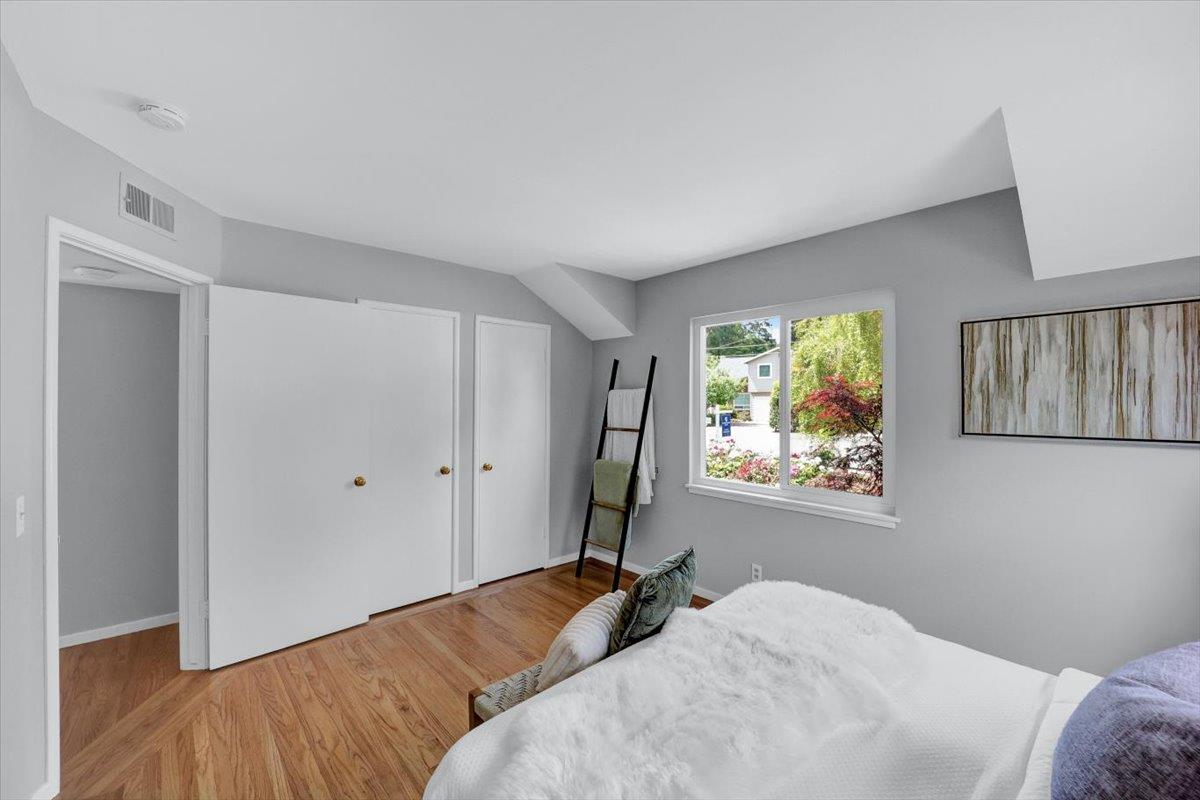 Detail Gallery Image 26 of 56 For 1633 Dallas Ct, Los Altos,  CA 94024 - 3 Beds | 1/1 Baths