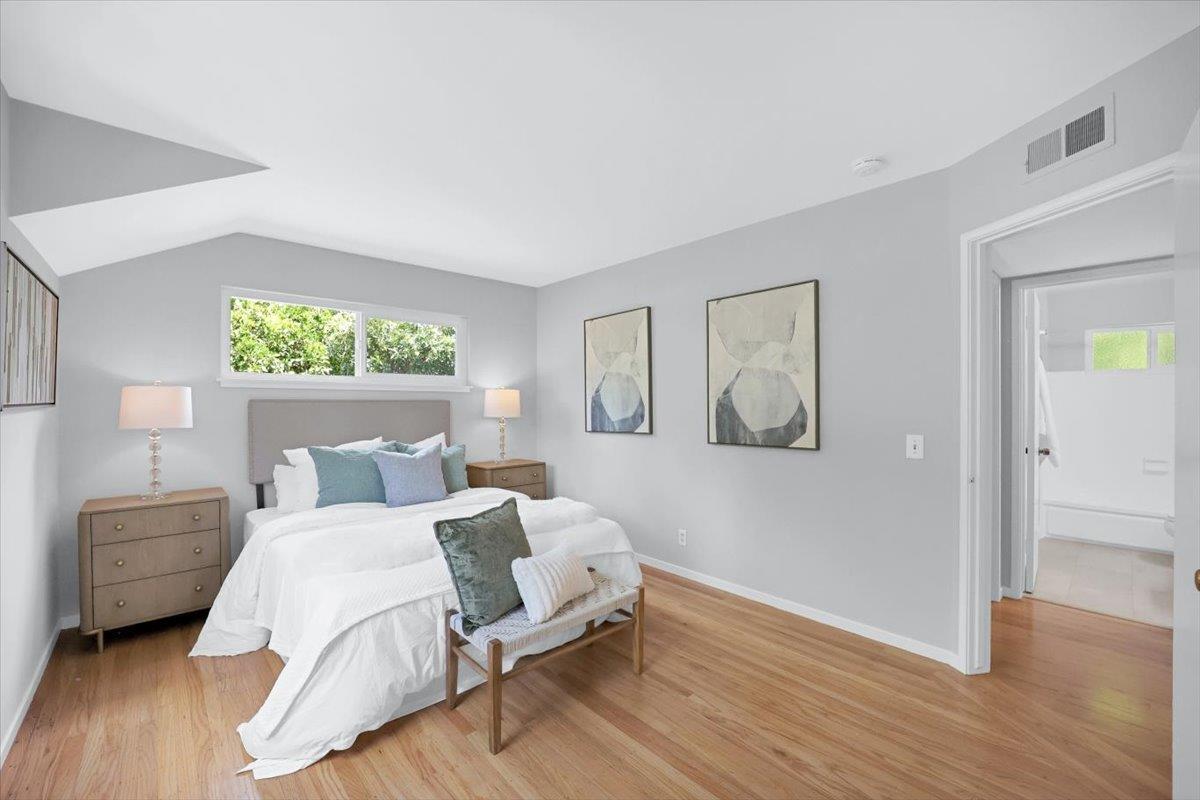 Detail Gallery Image 27 of 56 For 1633 Dallas Ct, Los Altos,  CA 94024 - 3 Beds | 1/1 Baths