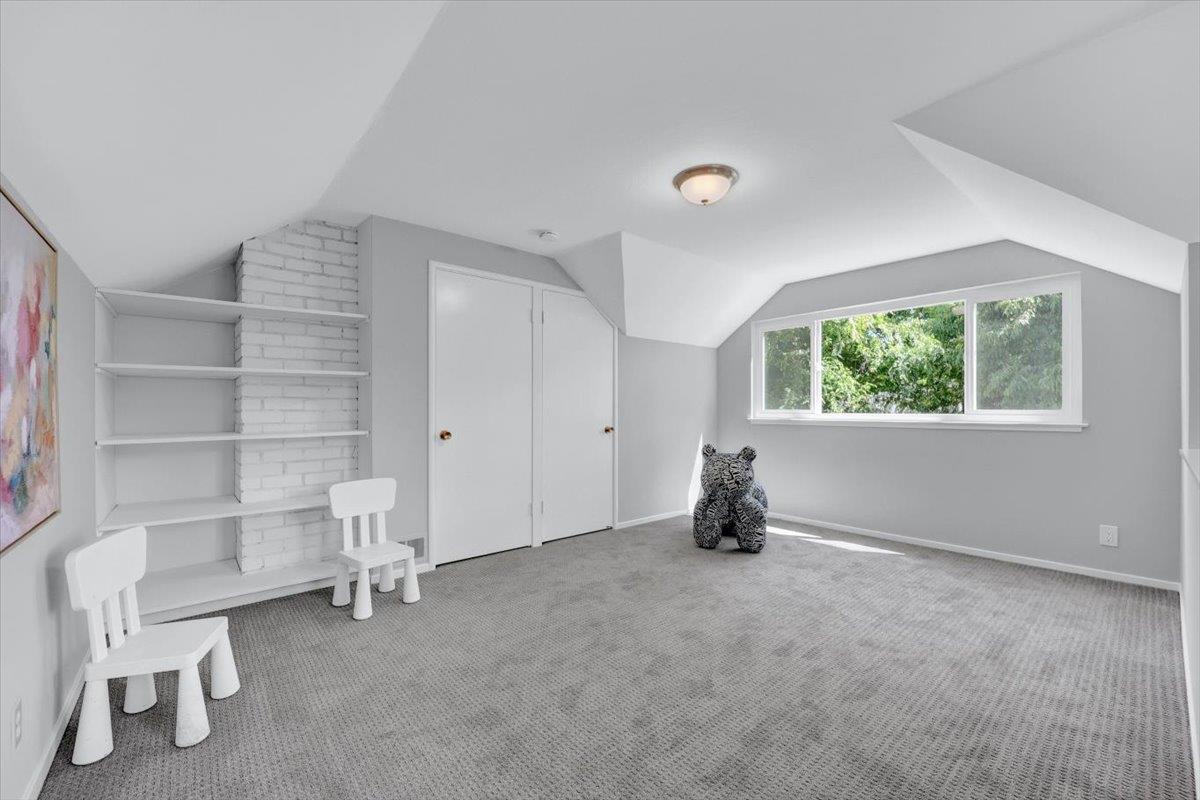 Detail Gallery Image 31 of 56 For 1633 Dallas Ct, Los Altos,  CA 94024 - 3 Beds | 1/1 Baths