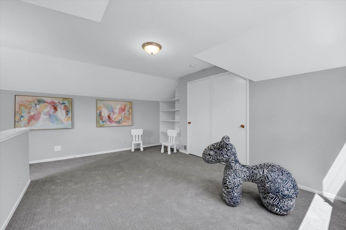 Detail Gallery Image 32 of 56 For 1633 Dallas Ct, Los Altos,  CA 94024 - 3 Beds | 1/1 Baths